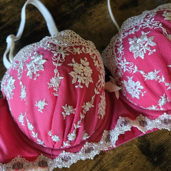 Japanese Brand embroidered lace bra 34C push up removable strap/ strapeless bra - Picture 2 of 4